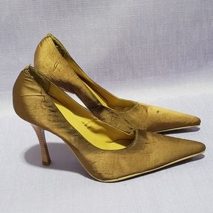 Rafaela Coutti Size 9 Satin Pointed-Toe 3.75" Heel